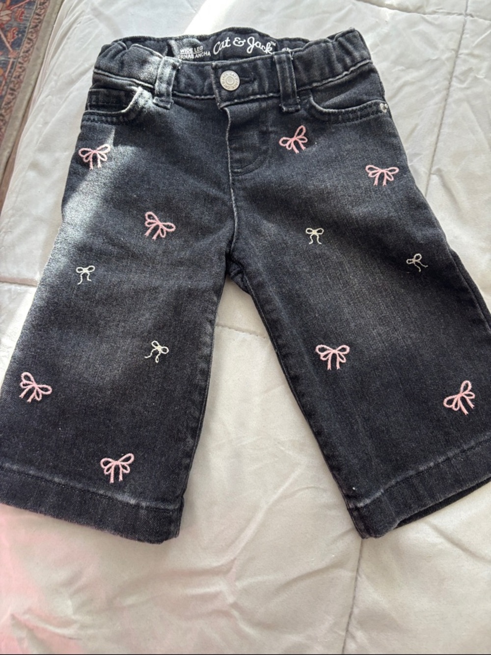 Cat & Jack Black Capri Jeans with Pink and Cream Bow Embroidery